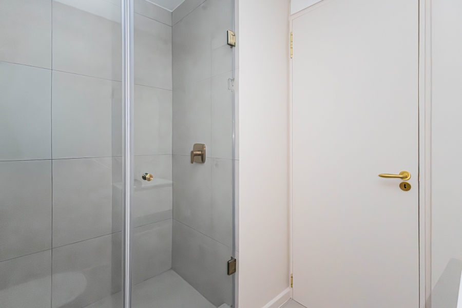To Let 1 Bedroom Property for Rent in Bantry Bay Western Cape